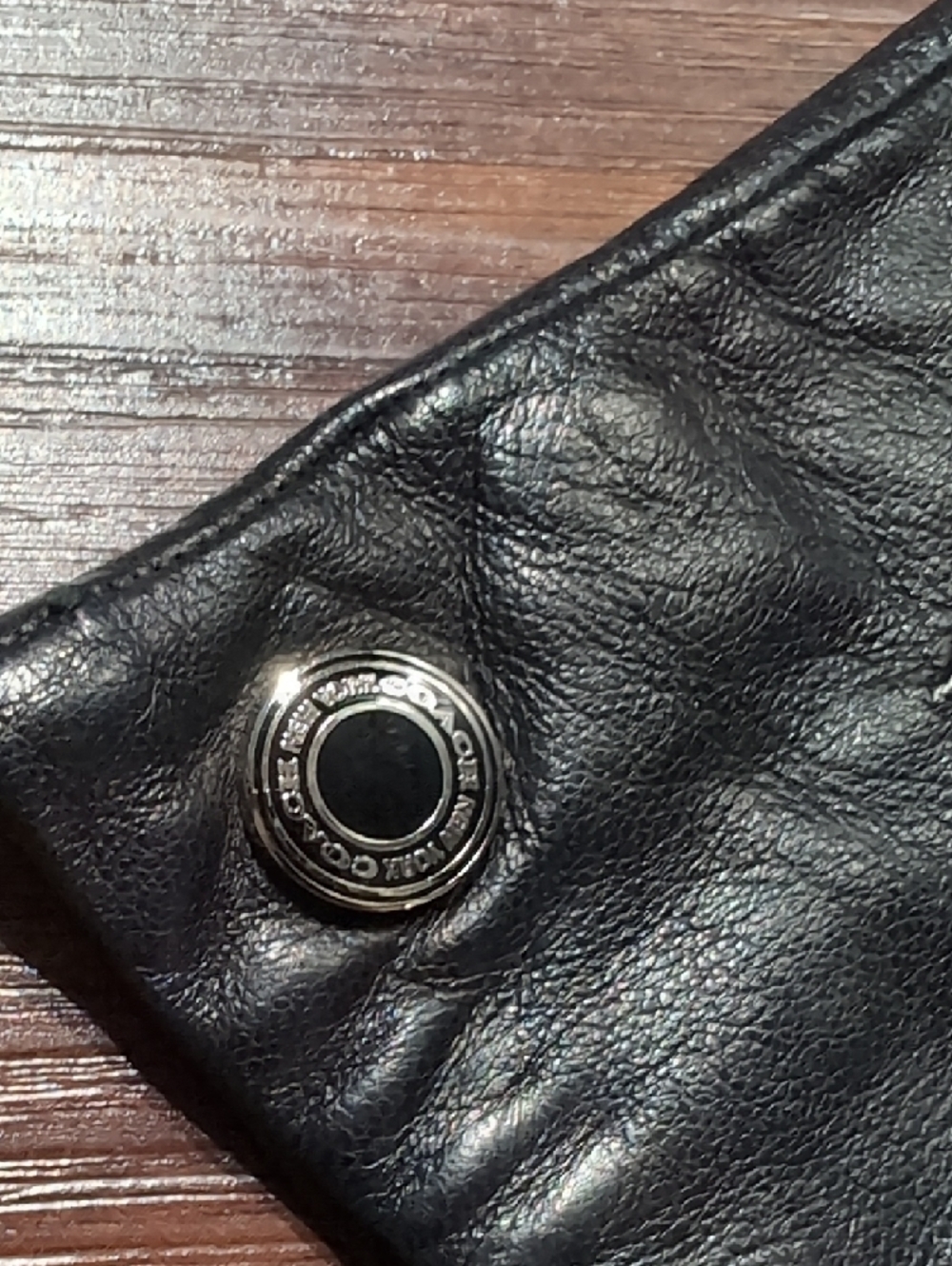 Coach Classic Black Leather Gloves - Timeless Style 6.5 - Picture 5 of 6